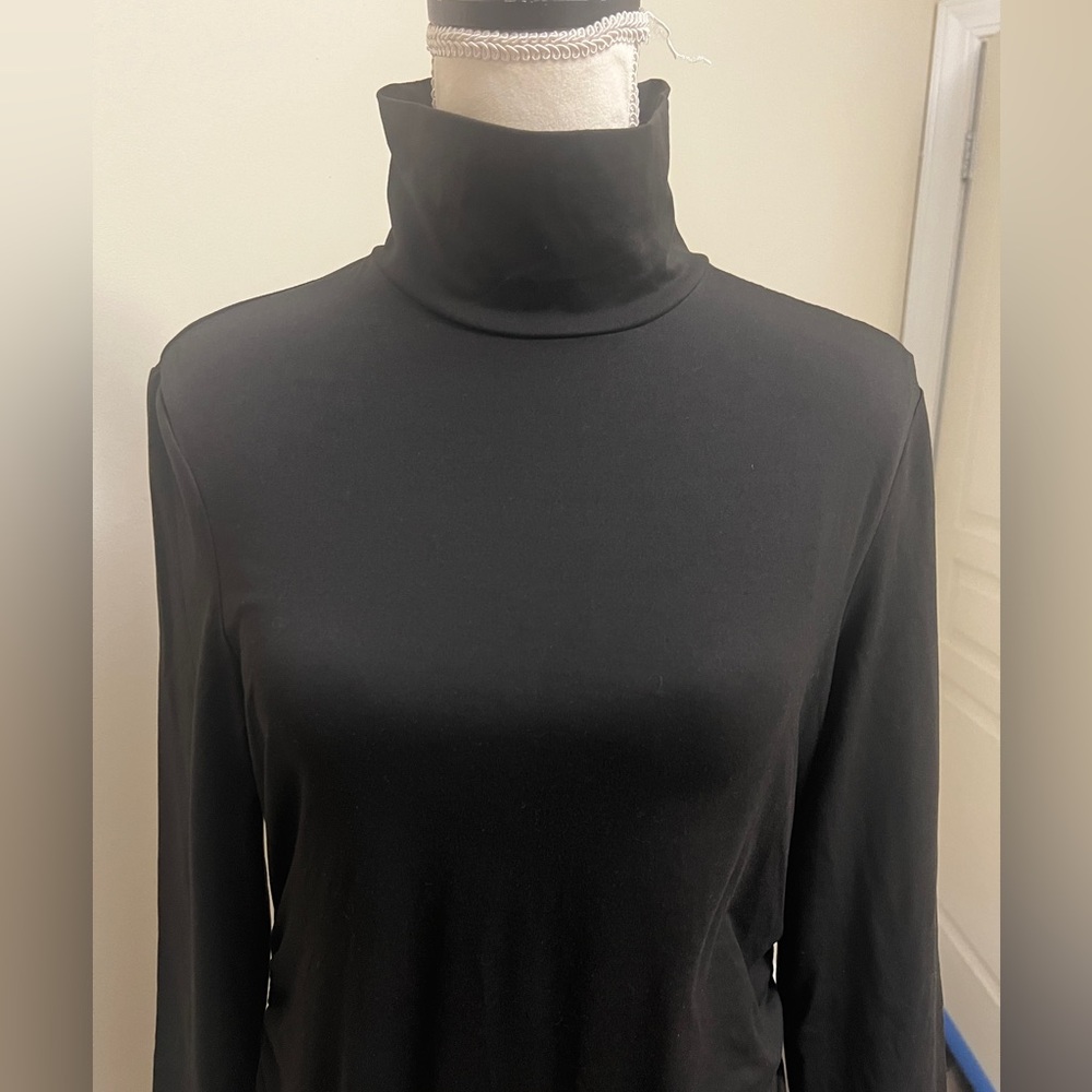 Black Fitted Maternity Dress - Picture 3 of 3